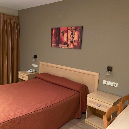 Hotel La Union Уманес-де-Мадрид Экстерьер фото