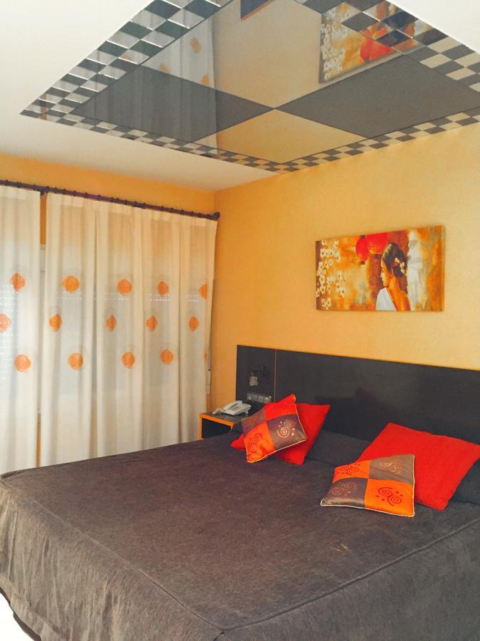 Hotel La Union Уманес-де-Мадрид Экстерьер фото