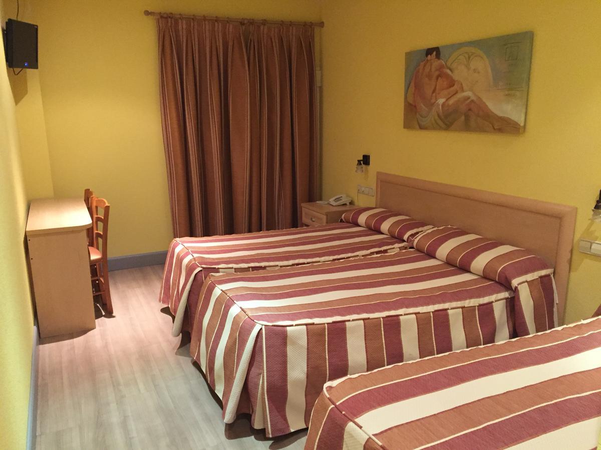 Hotel La Union Уманес-де-Мадрид Экстерьер фото