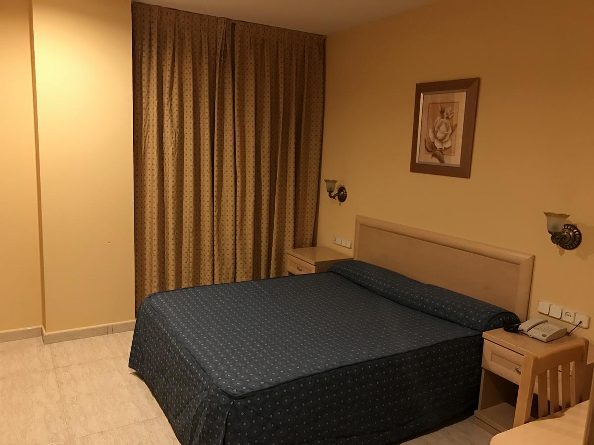 Hotel La Union Уманес-де-Мадрид Экстерьер фото
